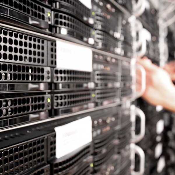 Concepto moderno de sala de servidores